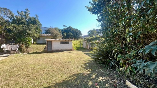 TERRENO COM 1.800m² PERTINHO DO ALPHAVILLE