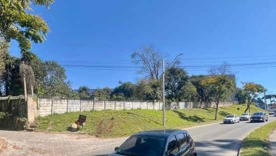 TERRENO COM 1.800m² PERTINHO DO ALPHAVILLE