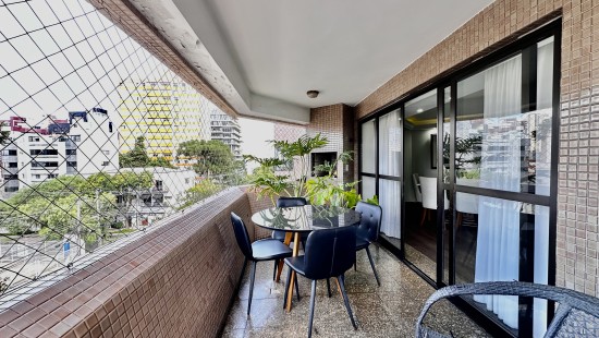 APARTAMENTO NO BATEL SOHO