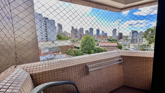 APARTAMENTO NO BATEL SOHO