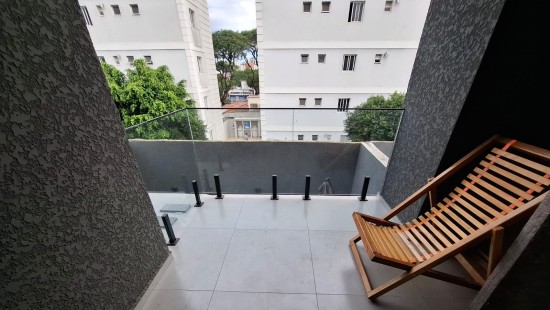 SOBRADO NOVO NO PORTÃO