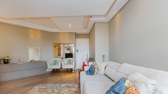 APARTAMENTO NO MELHOR DO PORTÃO