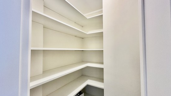APARTAMENTO AMPLO NO BATEL