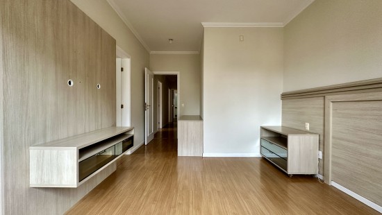APARTAMENTO AMPLO NO BATEL