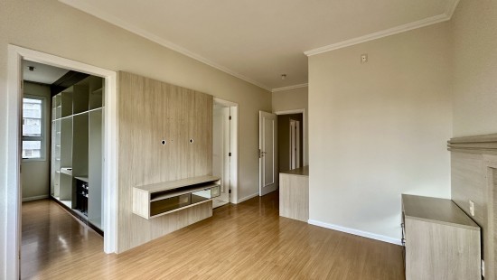 APARTAMENTO AMPLO NO BATEL