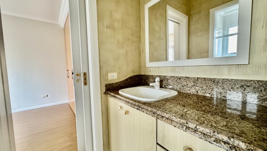APARTAMENTO AMPLO NO BATEL