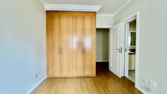 APARTAMENTO AMPLO NO BATEL