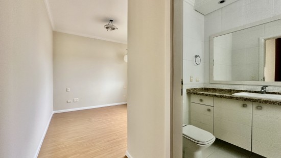 APARTAMENTO AMPLO NO BATEL
