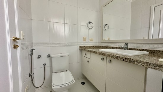 APARTAMENTO AMPLO NO BATEL