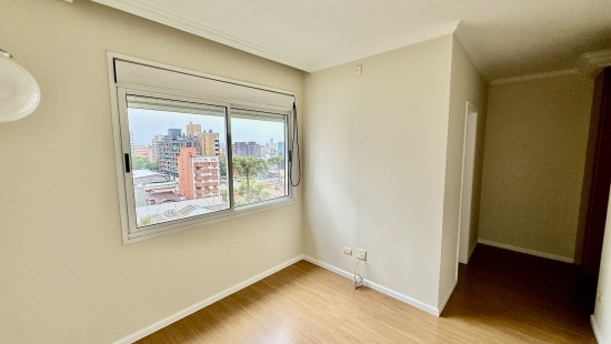 APARTAMENTO AMPLO NO BATEL