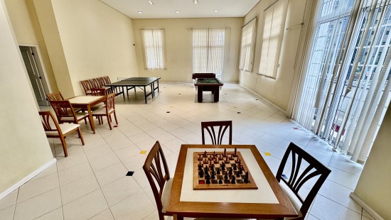 APARTAMENTO AMPLO NO BATEL