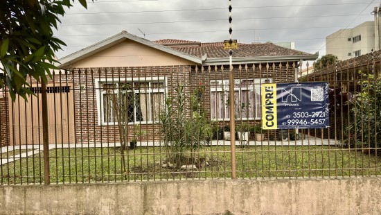 CASA NO PORTÃO COM TERRENO ZR-4