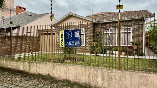 CASA NO PORTÃO COM TERRENO ZR-4