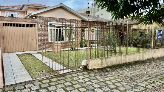 CASA NO PORTÃO COM TERRENO ZR-4