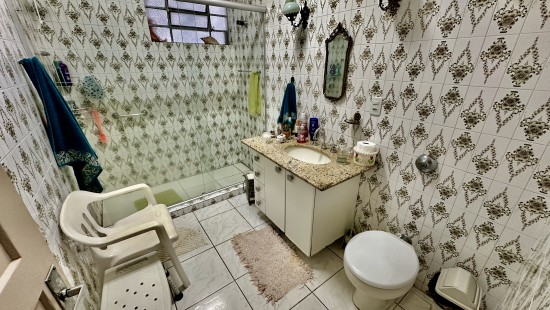 CASA NO PORTÃO COM TERRENO ZR-4