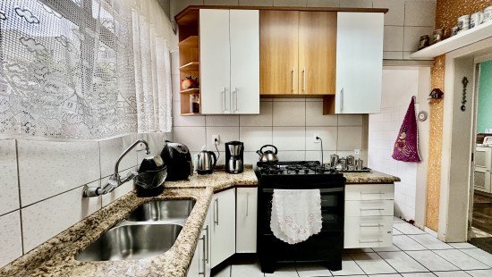 CASA NO PORTÃO COM TERRENO ZR-4