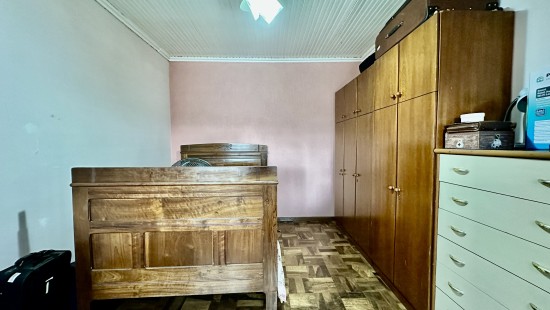 CASA NO PORTÃO COM TERRENO ZR-4