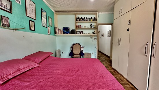 CASA NO PORTÃO COM TERRENO ZR-4