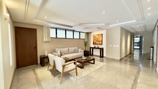 APARTAMENTO AMPLO NO ÁGUA VERDE