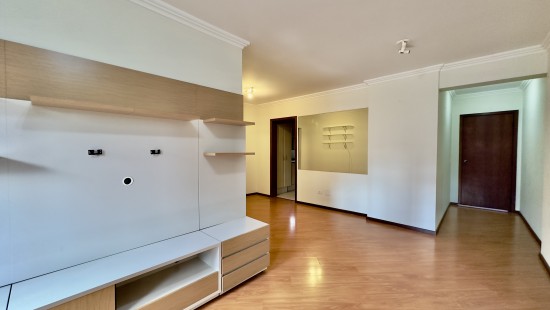 APARTAMENTO AMPLO NO ÁGUA VERDE