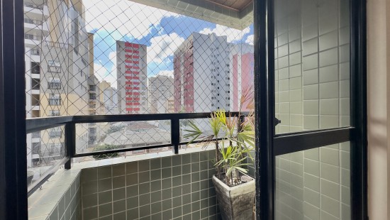 APARTAMENTO AMPLO NO ÁGUA VERDE