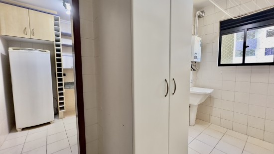 APARTAMENTO AMPLO NO ÁGUA VERDE