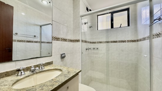 APARTAMENTO AMPLO NO ÁGUA VERDE