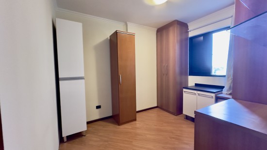 APARTAMENTO AMPLO NO ÁGUA VERDE