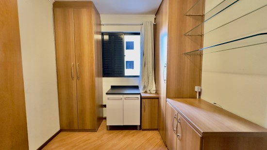 APARTAMENTO AMPLO NO ÁGUA VERDE