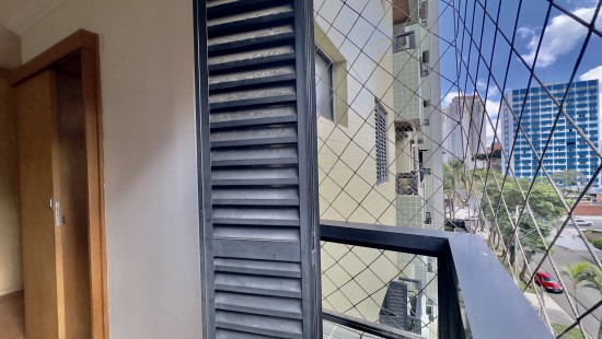 APARTAMENTO AMPLO NO ÁGUA VERDE