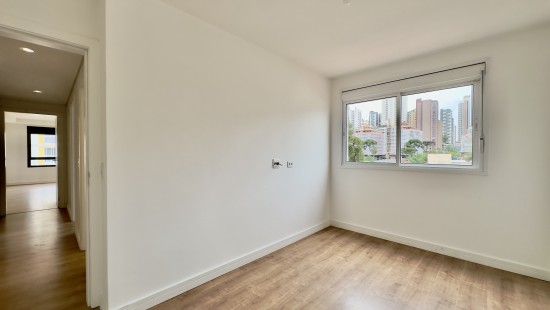 AMPLO APARTAMENTO ÁGUA VERDE