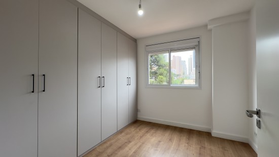 AMPLO APARTAMENTO ÁGUA VERDE