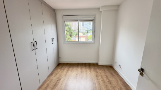 AMPLO APARTAMENTO ÁGUA VERDE
